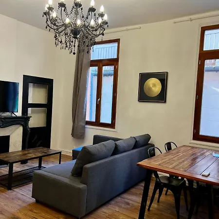 République :appartement T3 Centre Historique *